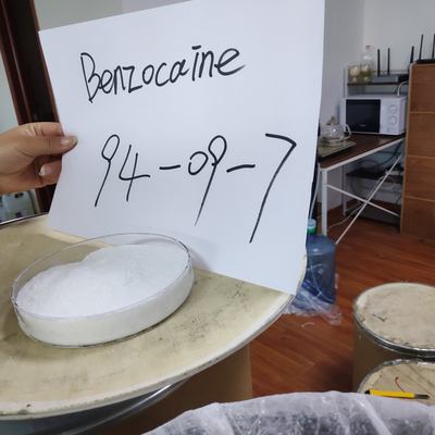 Benzocaine-weißes Pulver CASs 94-09-7 für pharmazeutische Produkte